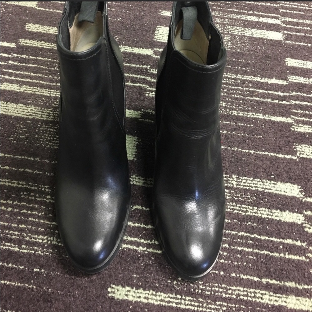 💫⭐️Brand New MK Leather Boots ⭐️💫